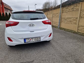 Hyundai i30 1.6crdi - 6