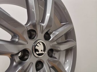 #32 Škoda, Vw alu disky 7,5x17 5x112 ET36 CMS C27 - 6