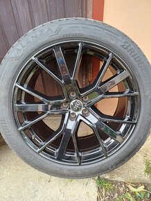 Predam sadu diskov Audi Sport cierne r21 5x112 - 6