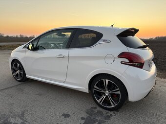 Peugeot 208 GTi - 6