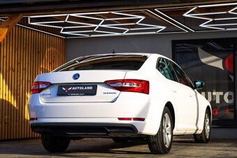 Škoda Superb 2.0 TDI Ambition - 6