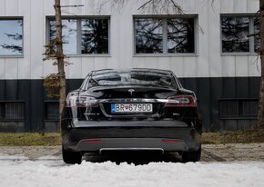 Tesla Model S, 85D - 6