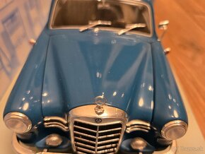 Mercedes Benz 180 Ponton 1:18 Revell - 6