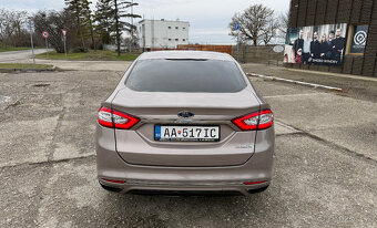 Predám Ford Mondeo Vignale hybrid - 6