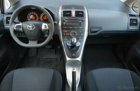 Toyota Auris 1.60 benzín, Automat, sezónne prezutie - 6