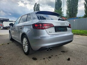 Audi A3 Sportback 2.0 TDI DPF Attraction S tronic - 6