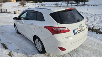 Hyundai i30 CW 1.6 - 6