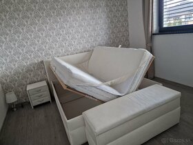 Manželská posteľ +nočné stolíky+lavica - 6
