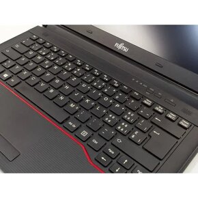 Fujitsu LifeBook E546 - 6