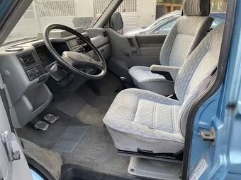 VW t4 california. 2.4D - 6