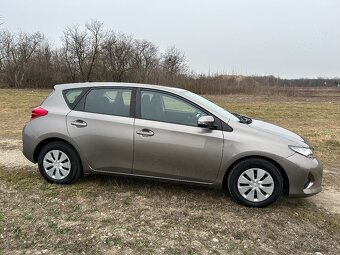 Predám Toyota Auris 1,33 VVT-i, benzín, 3/2013 - 6