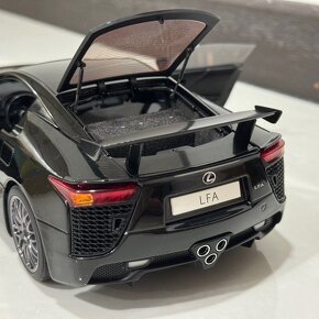 1:18 AutoArt Lexus LFA Nurburgring - 6