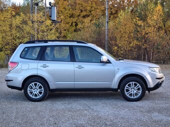 SUBARU FORESTER 2,0i + LPG 4x4 - 6