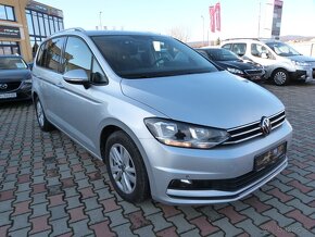 Volkswagen Touran 2.0 TDI SCR 150k Comfortline DSG - 6