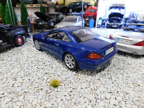 2x model auta Mercedes SL Class cabrio 1:18 Maisto - 6