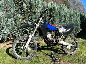 Yamaha yzf 250 - 6