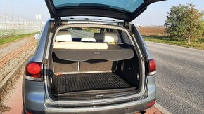 VW Touareg  3,0 TDI - 6