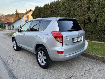 Toyota RAV4 2.2 D-4D 4x4 - 6