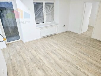 2 izbový byt Bánovce nad Bebravou / CENTRUM / TERASA 7 m2 /  - 6