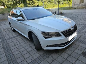 Škoda Superb Combi 1.6 TDI DSG Style Kamera DVD R16 Orig. KM - 6