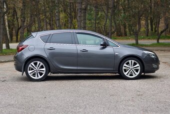 Opel Astra 1.6 Turbo ECOTEC Cosmo, 140 614 km - 6