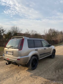 Nissan X-Trail 4x4 2.2 dCi 84 kW (2003) - 6