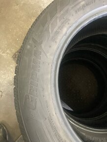 Zimné pneu 215/60R17 viem aj prezuť - 6