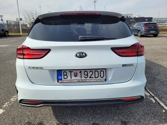 Predám Kia Ceed SW kombi 1,6 CRDi, 5/2021 - 6