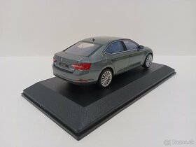 Škoda Superb III, 1:43 - 6