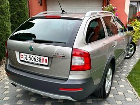 Škoda Octavia Combi Scout DSG 4×4 - 2.0CR TDi 103Kw 140Ps. - 6