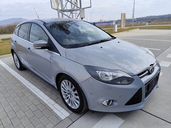 FORD FOCUS - 6