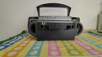 Predám Sony Bombox cena 100 eur. - 6