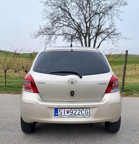 Toyota Yaris 1.3 VVT-i  73KW/99PS R.V.08/2011 - 6