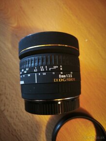 Sigma 8mm 1:3.5 EX DG Fisheye pre Canon DSLR - 6