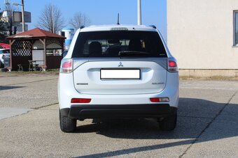 Mitsubishi Outlander 2.2 DI-D 4WD Intense - 6