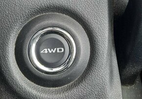Predám Mitsubishi Outlander 7miest AWD 4x4 manual - 6