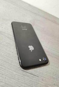 Apple iPhone 8 / 64GB TOP stav - 6