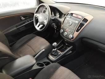 Kia Ceed 1.4i Rozpredám - 6