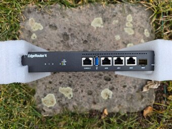 UBNT EdgeRouter 4 (ER-4) - 6