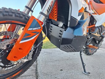 KRM 890 Adventure R - 6