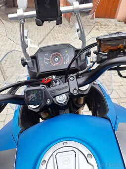 CF Moto 650 MT - 6