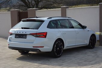 Škodu Superb Sportline combi 2.0TDI DSG,140KW AUTOUVER OD 0% - 6