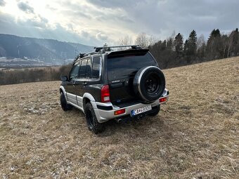 Suzuki Grand Vitara 2.5 V6 - 6