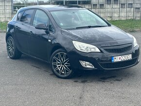 Predám Opel astra J 1.4 benzín - 6