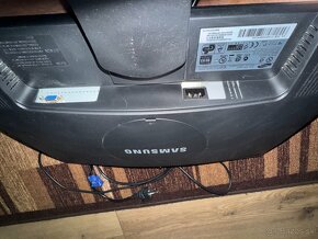 monitor  Samsung  22” - 6