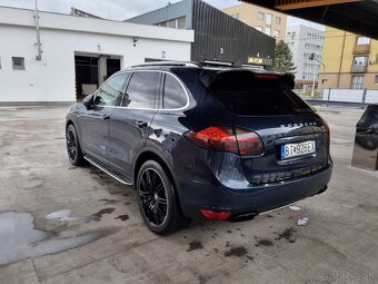 Porsche Cayenne - 6