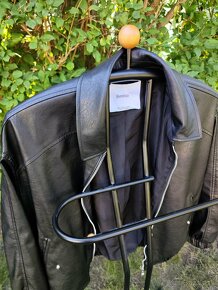 Kožená bunda čierna značky BERSHKA, veľkosť L - 6
