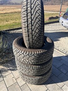 Pneu Michelin 236/60R16 - 6