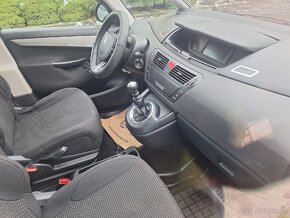 Citroën C4 Picasso 2.0 HDi 16V 110k

 - 6