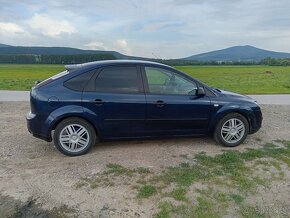 Ford Focus  1.4 59kw - 6